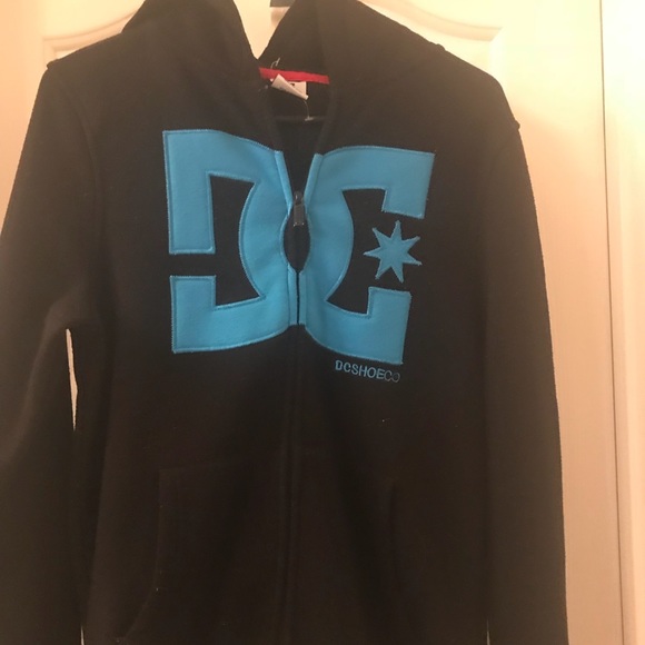black dc hoodie